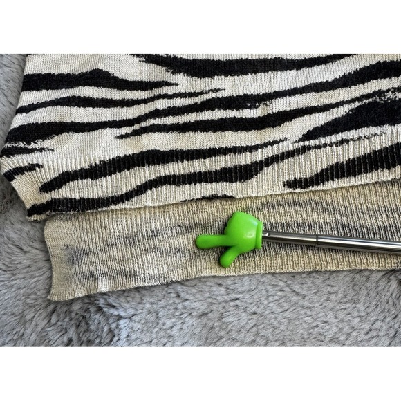 Crew Neck Lightweight Zebra Print Sweater Sz S Side Zippers - Picture 7 of 14